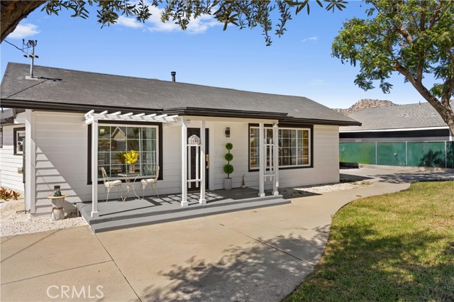 1049 2nd Street, Norco CA: https://media.crmls.org/medias/feafcfd5-dde6-4be3-a164-e76467b7ac37.jpg