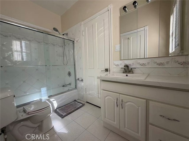 Detail Gallery Image 14 of 20 For 113 N Doheny, Beverly Hills,  CA 90211 - 4 Beds | 2/1 Baths