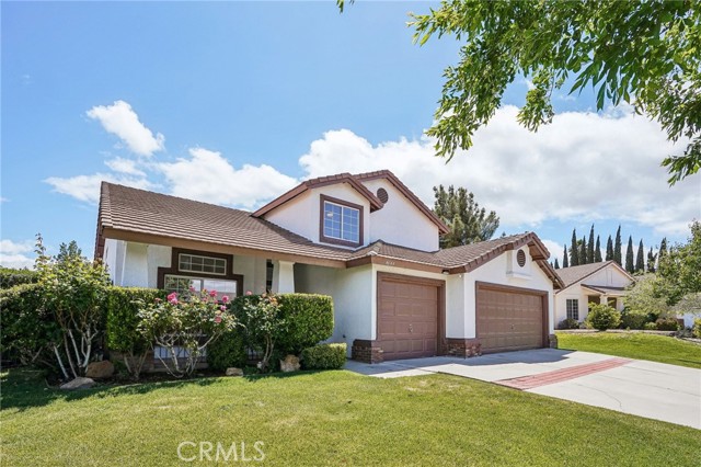4644 Starstone Court, Palmdale CA: https://media.crmls.org/medias/feb0254b-7886-40cd-b15a-8248fd137f8f.jpg