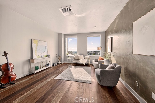 3810 Wilshire Boulevard, Los Angeles CA: https://media.crmls.org/medias/feb0366b-cb14-4efe-8cce-0531560991f0.jpg