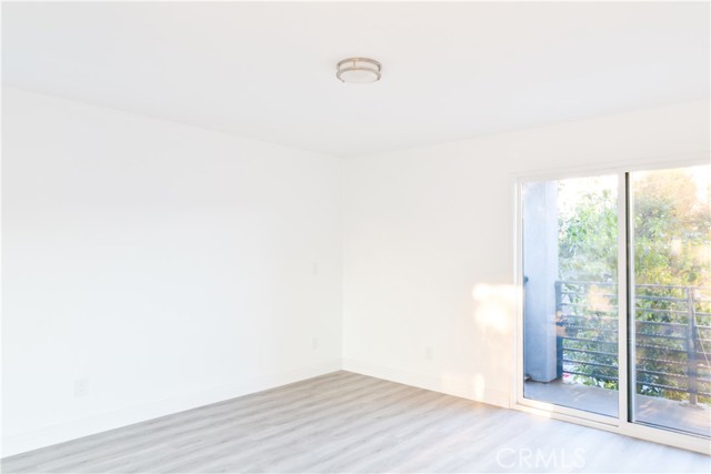 Detail Gallery Image 10 of 16 For 14614 Vanowen, Van Nuys,  CA 91405 - 4 Beds | 5 Baths