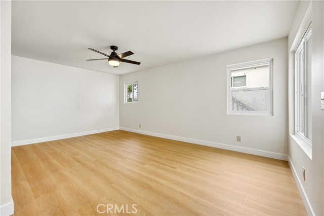Front Image Thumbnail for CRLG26122233