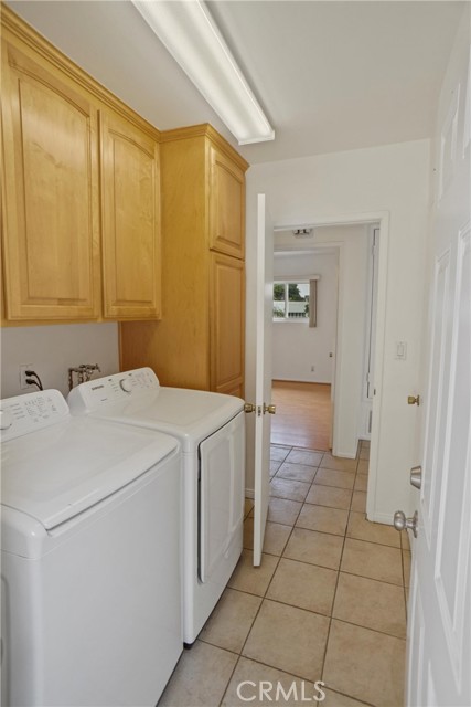 4182 Sunswept Drive, Studio City CA: https://media.crmls.org/medias/feb23345-db15-477e-bd12-5427831eaa34.jpg