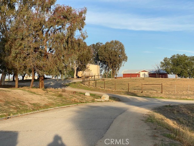 Image 2 of 6 For 15618 Porterville Highway