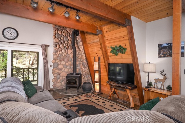Detail Gallery Image 9 of 43 For 52926 Balsam Drive, Oakhurst,  CA 93644 - 2 Beds | 2 Baths