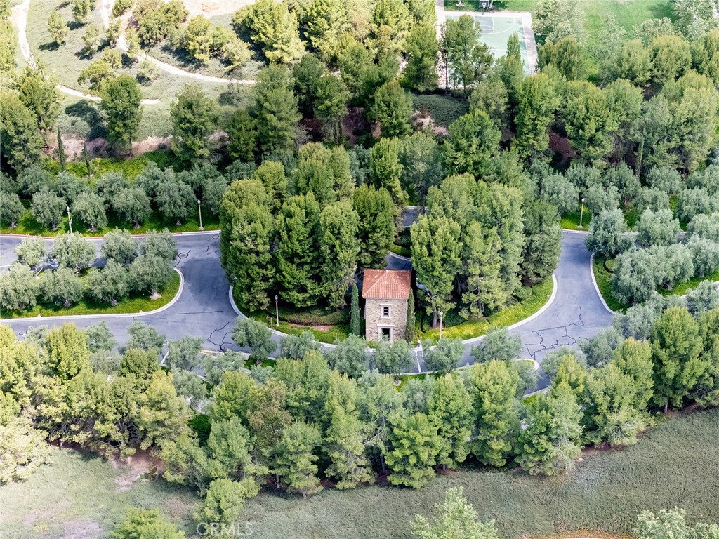 https://media.crmls.org/medias/feb4af4e-ec89-400f-84dc-7393d631c0c1.jpg?preset=X-Large
