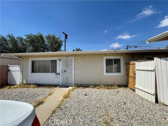 Detail Gallery Image 1 of 27 For 1109 W Avenue H6, Lancaster,  CA 93534 - 3 Beds | 2 Baths