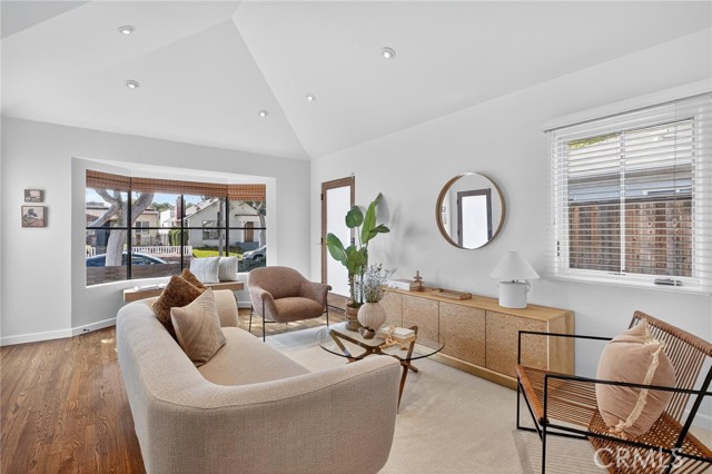3050 Reid Ave, Culver City CA: https://media.crmls.org/medias/feb5fb96-594e-4169-bb98-9aaa504d42ae.jpg