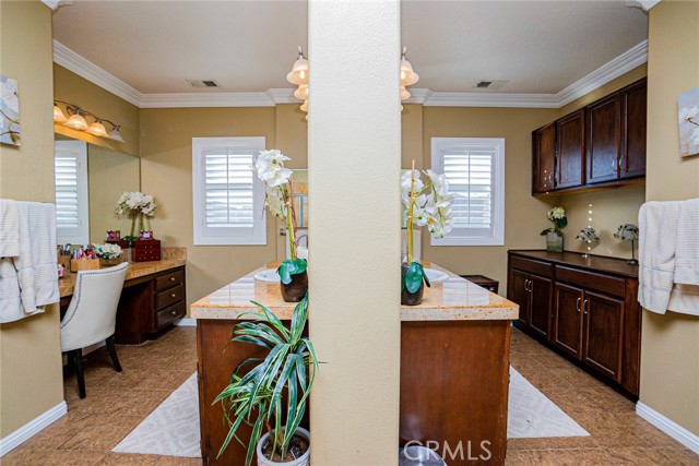 Detail Gallery Image 22 of 37 For 6251 Ruby Crest Way, Jurupa Valley,  CA 91752 - 5 Beds | 3 Baths