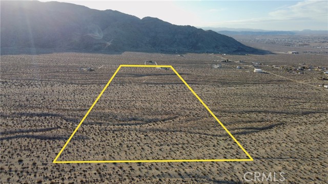 Detail Gallery Image 15 of 43 For 8207 Utah, Twentynine Palms,  CA 92277 - 4 Beds | 2/1 Baths