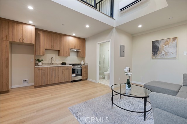 Detail Gallery Image 55 of 73 For 4026 Garden Ave, Los Angeles,  CA 90039 - 5 Beds | 4/2 Baths