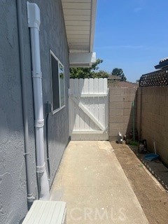 17536 Sherbrook Drive, Tustin CA: https://media.crmls.org/medias/feb82774-19ac-4d57-b1b9-2c2537e2562c.jpg