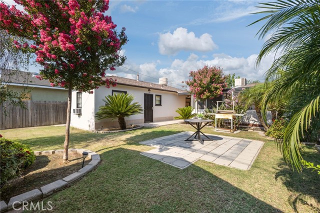 2702 Worthington Avenue, Bakersfield CA: https://media.crmls.org/medias/feb89b64-a6c3-4349-a208-38fd92f524e6.jpg