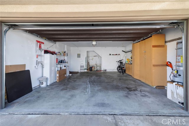 Detail Gallery Image 33 of 41 For 17601 Newland #H,  Huntington Beach,  CA 92647 - 3 Beds | 2/1 Baths