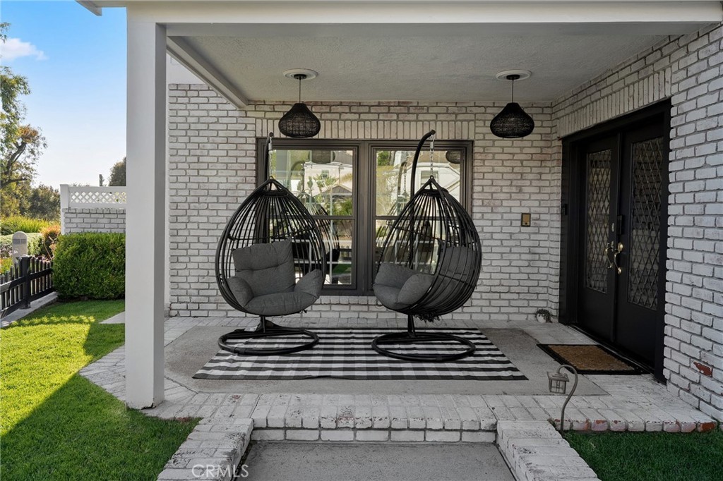 MLS #OC25118659 img 2