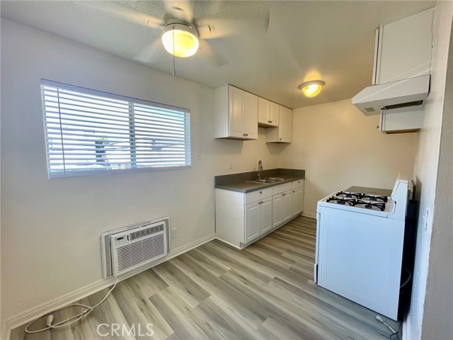 Detail Gallery Image 5 of 9 For 383 Orchid Ln #M,  Pomona,  CA 91766 - 2 Beds | 1 Baths