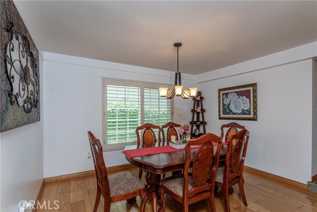 Detail Gallery Image 7 of 45 For 14048 Wagon Mound Rd, –,  CA 91342 - 5 Beds | 3 Baths