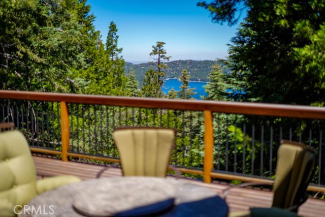 Detail Gallery Image 4 of 63 For 29130 Bald Eagle Ridge, Lake Arrowhead,  CA 92352 - 6 Beds | 6 Baths