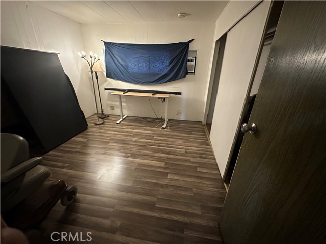 332 N LYON Avenue, Hemet CA: https://media.crmls.org/medias/febc4c8b-4d95-4b17-bd96-31abfb916921.jpg