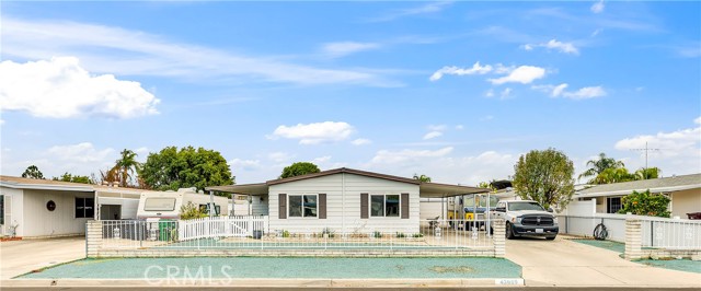 Detail Gallery Image 3 of 31 For 43609 Walden Way, Hemet,  CA 92544 - 3 Beds | 2 Baths