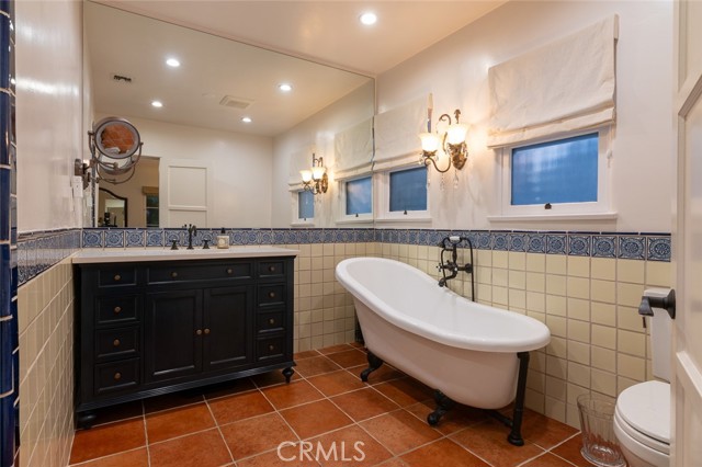 Detail Gallery Image 21 of 47 For 1731 W Kenneth Rd, Glendale,  CA 91201 - 3 Beds | 2 Baths