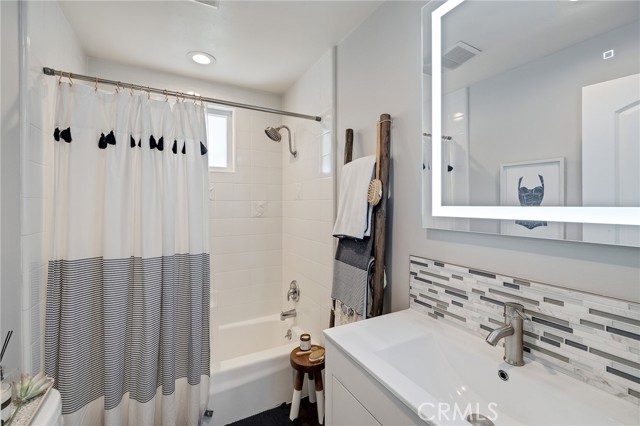 640 Manhattan Beach Boulevard, Manhattan Beach, California 90266, 2 Bedrooms Bedrooms, ,2 BathroomsBathrooms,Residential,Sold,Manhattan Beach,SB23142644