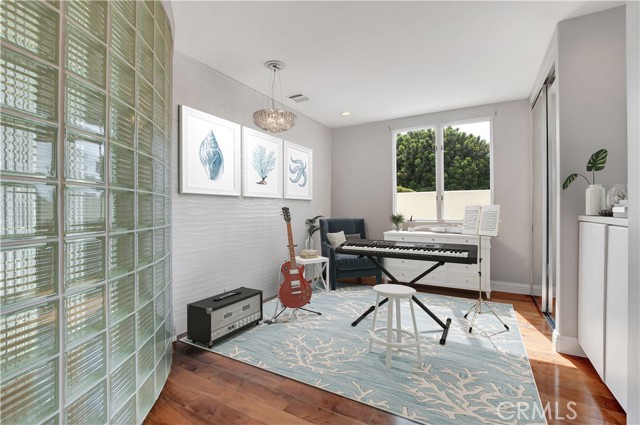 Detail Gallery Image 14 of 50 For 1235 2nd St, Hermosa Beach,  CA 90254 - 5 Beds | 3/1 Baths