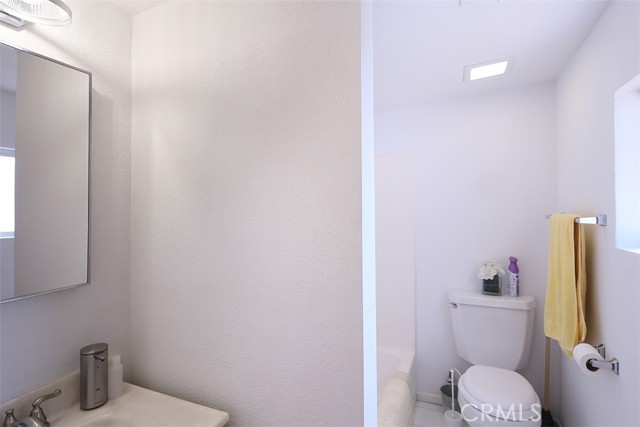 3953 Santa Carlotta, La Crescenta CA: https://media.crmls.org/medias/febde2c5-6701-441f-8fec-d29120d9bb1d.jpg