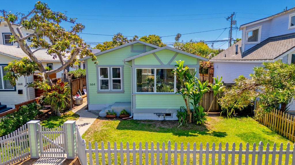 Detail Gallery Image 45 of 62 For 664 Marine St, Santa Monica,  CA 90405 - 2 Beds | 2 Baths