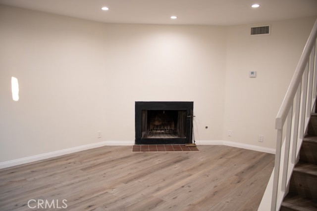 Detail Gallery Image 2 of 16 For 18411 Hatteras St #235,  Tarzana,  CA 91356 - 2 Beds | 2 Baths