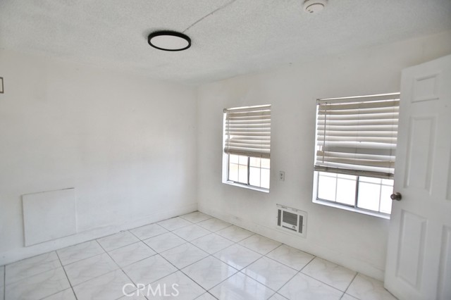 8181 20th Street, Westminster CA: https://media.crmls.org/medias/febfba2f-79ef-4723-bd8d-d02840c00474.jpg