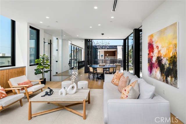 2821 Alma Avenue, Manhattan Beach CA: https://media.crmls.org/medias/fec00a5c-d26c-4c2e-a664-6b4ac7423cb2.jpg