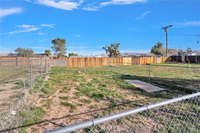 Detail Gallery Image 37 of 52 For 12655 Pocono, Apple Valley,  CA 92308 - 3 Beds | 2 Baths