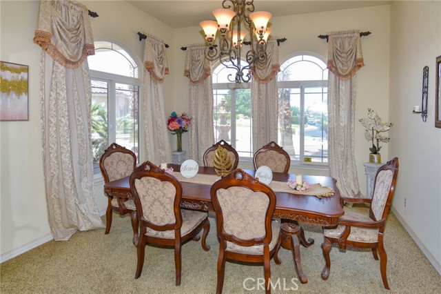 Detail Gallery Image 13 of 50 For 19187 Glenbrook Cir, Apple Valley,  CA 92308 - 3 Beds | 2/1 Baths