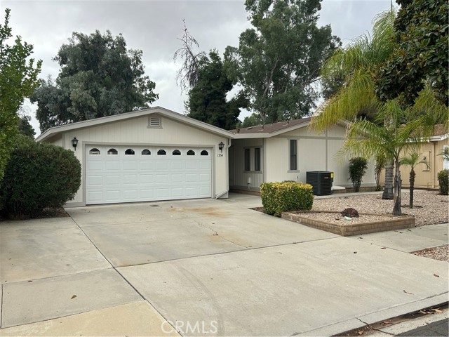 Detail Gallery Image 2 of 30 For 1354 Brentwood Way, Hemet,  CA 92545 - 2 Beds | 2 Baths