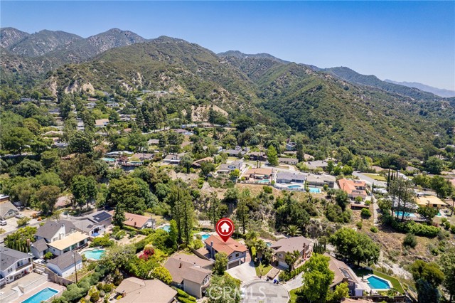 2305 Henrietta Avenue, La Crescenta CA: https://media.crmls.org/medias/fec16120-f595-4706-830c-447b779f77c9.jpg