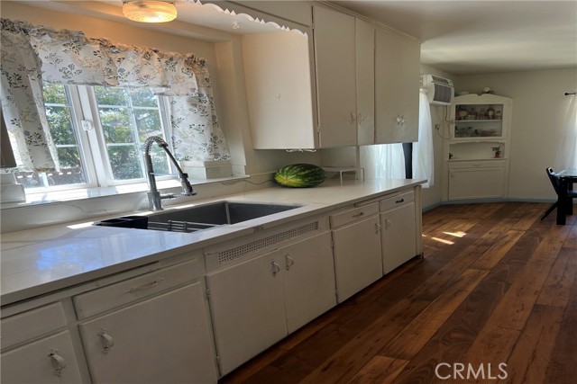 Detail Gallery Image 11 of 20 For 216 Bedford Way, Bakersfield,  CA 93308 - 3 Beds | 1 Baths