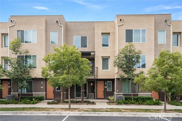 Front Image Thumbnail for CROC25236625