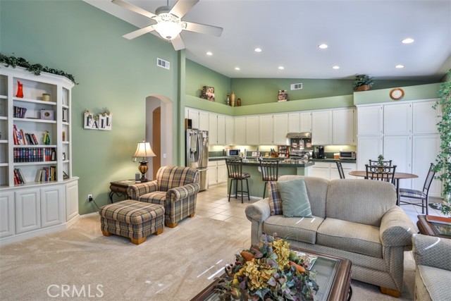 Detail Gallery Image 12 of 52 For 930 Mccall, Corona,  CA 92881 - 4 Beds | 2 Baths