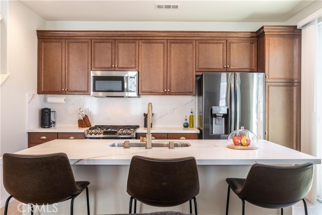 Detail Gallery Image 5 of 24 For 310 Primrose St, Fillmore,  CA 93015 - 3 Beds | 2/1 Baths