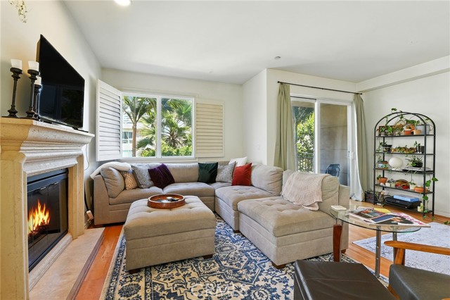 1241 S Westgate Avenue, Los Angeles CA: https://media.crmls.org/medias/fec30e64-31c7-45a4-ab11-f55e7e0e6fa2.jpg