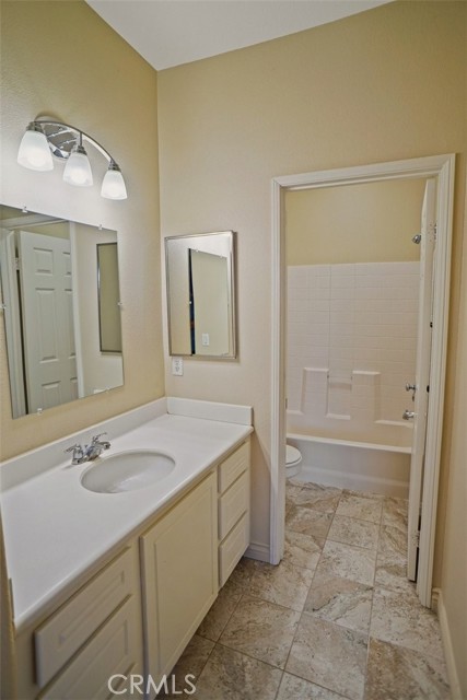 Detail Gallery Image 15 of 22 For 24163 Arrowhead Ct, Valencia,  CA 91354 - 3 Beds | 3 Baths