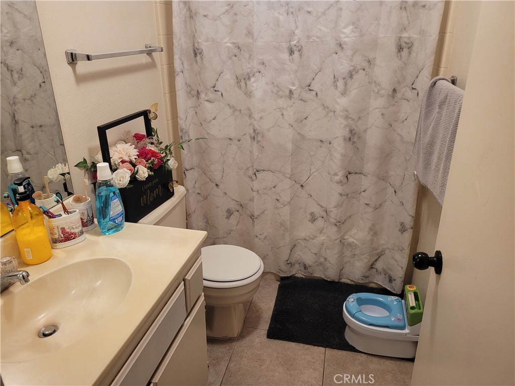 https://media.crmls.org/medias/fec434cf-ae13-4ddd-a13e-30188c1b1fae.jpg?preset=X-Large