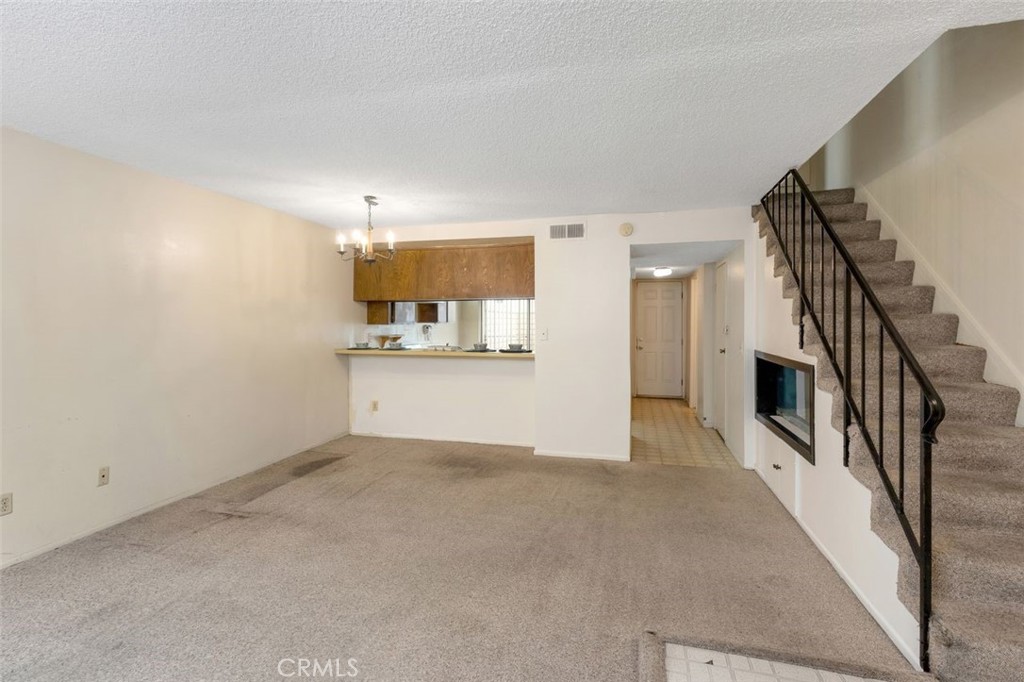 MLS #OC25182149 img 5