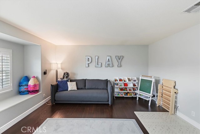 7416 Mayfield Street, Eastvale CA: https://media.crmls.org/medias/fec5690c-0484-491a-b939-965e7d2898bc.jpg