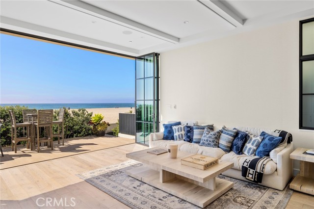 2428 The Strand, Hermosa Beach CA: https://media.crmls.org/medias/fec58166-4c1a-496c-b8fa-4b0c33db0f14.jpg