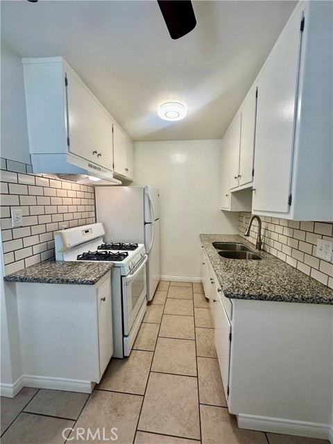 767 Freeman Avenue, Long Beach CA: https://media.crmls.org/medias/fec688b2-3312-4355-8f41-8d6465e2d58c.jpg