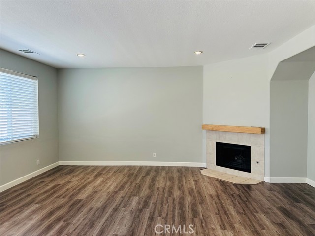 9401 Meridian Lane, Garden Grove CA: https://media.crmls.org/medias/fec6b81c-7e21-4ee2-8135-b39d9e70e362.jpg