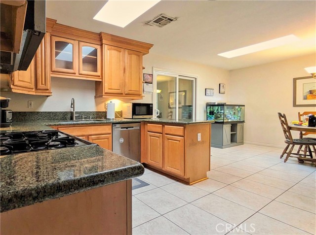 4513 Bidwell Street photo 8