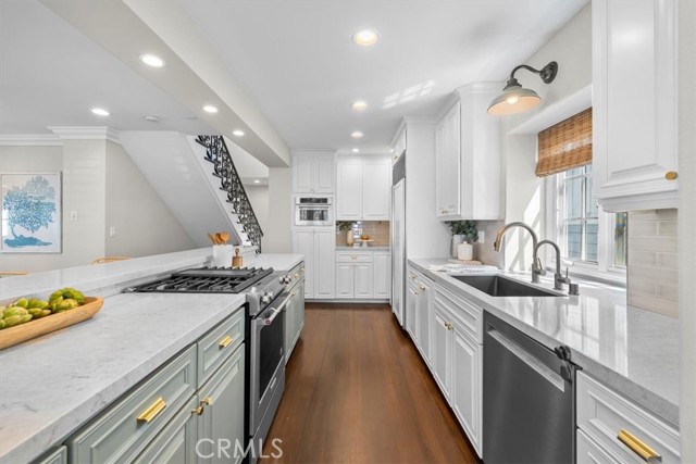 3108 Poinsettia Avenue, Manhattan Beach, California 90266, 3 Bedrooms Bedrooms, ,3 BathroomsBathrooms,Residential,Sold,Poinsettia,SB22192558